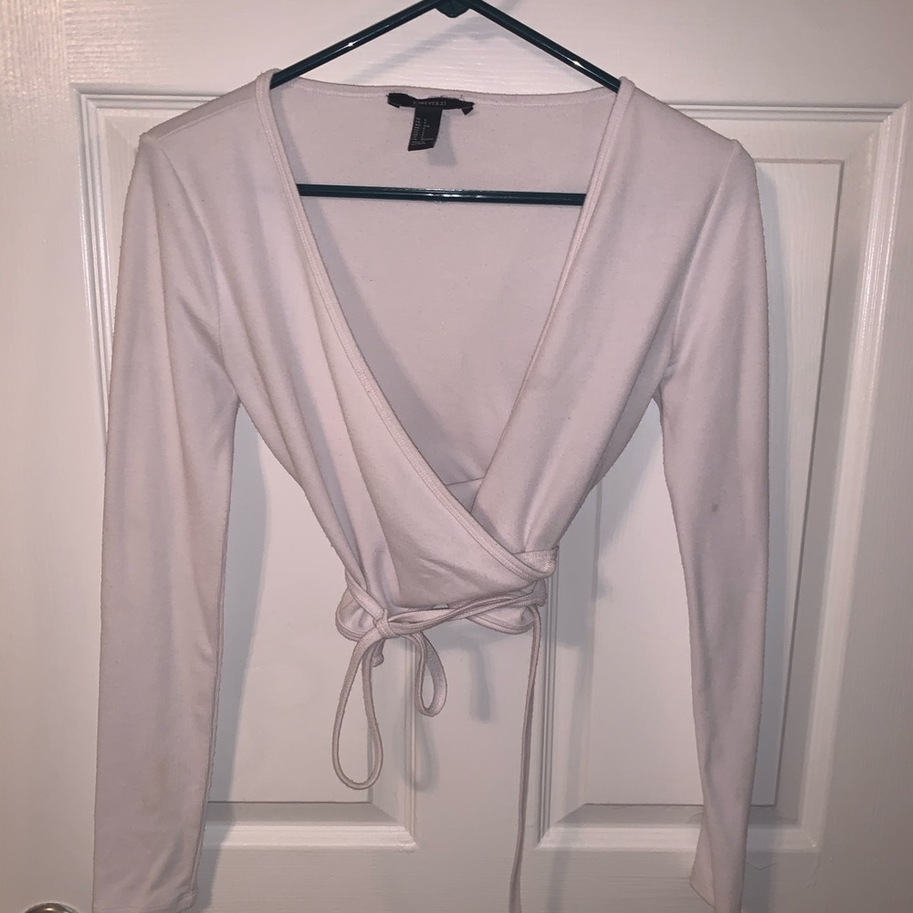 White long sleeve crop top